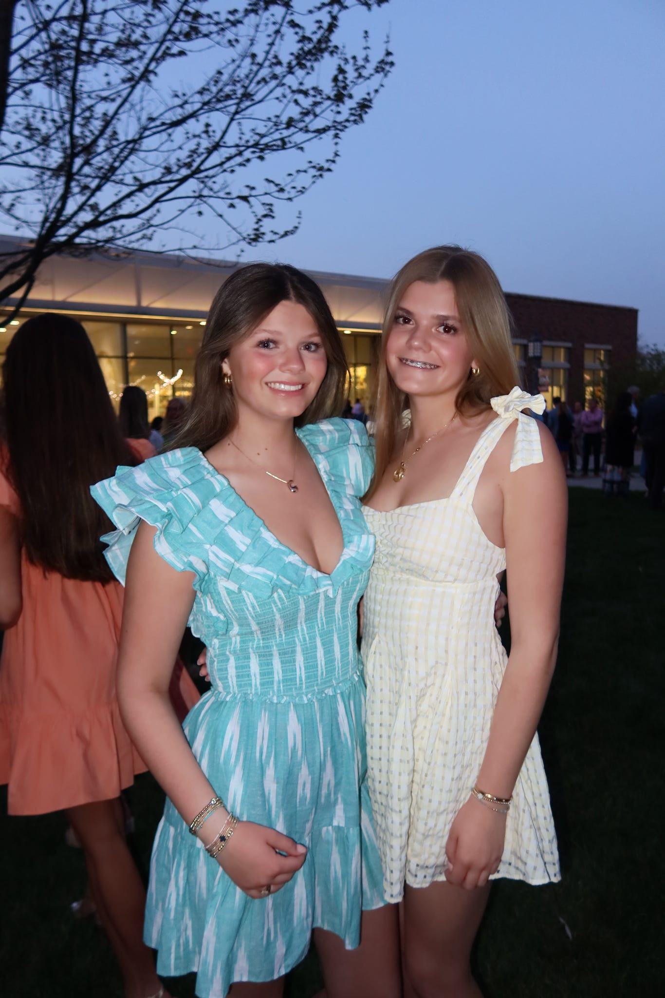 SAYLOR (revolve) Mini photo 2